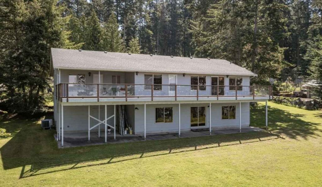 where does ken jennings live